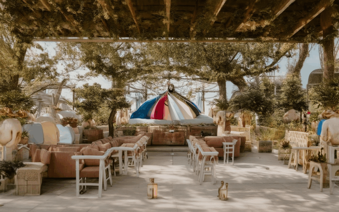 How to Pick the Right Outdoor Entertainment Space for Your Event: What You Need to Know